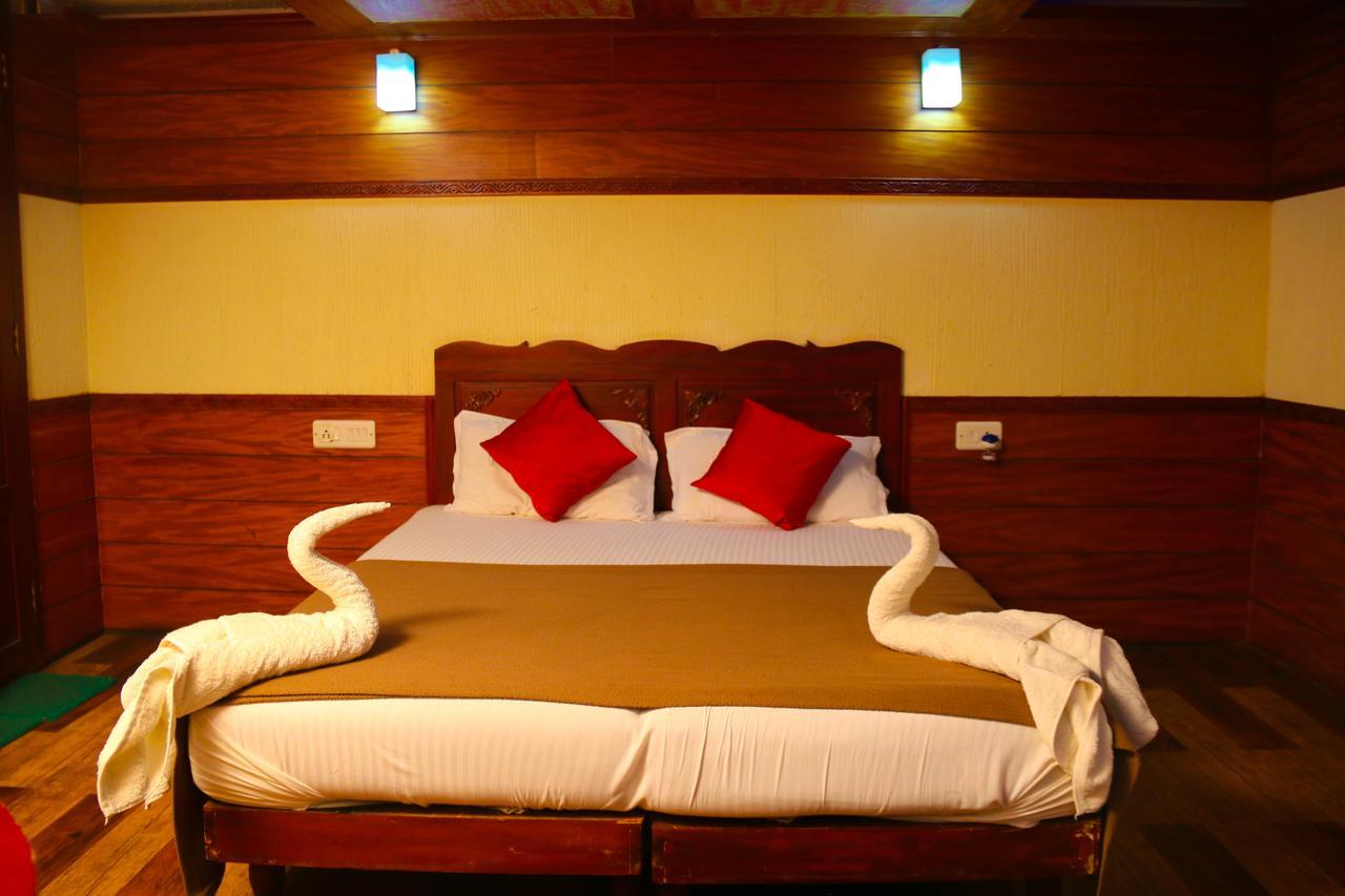 Harmony Houseboats Hotel Alappuzha Luaran gambar